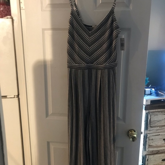 New Romper large - Picture 1 of 2